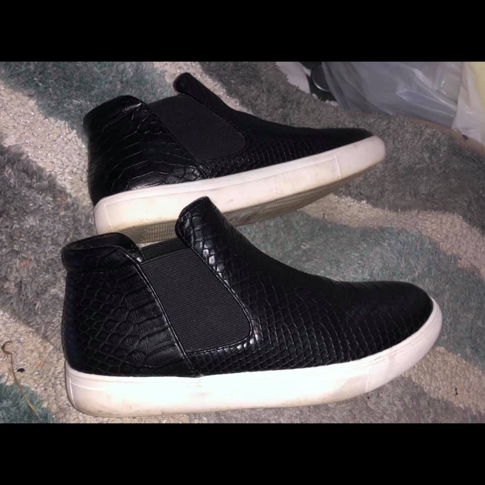 Coconut sneakers worn once